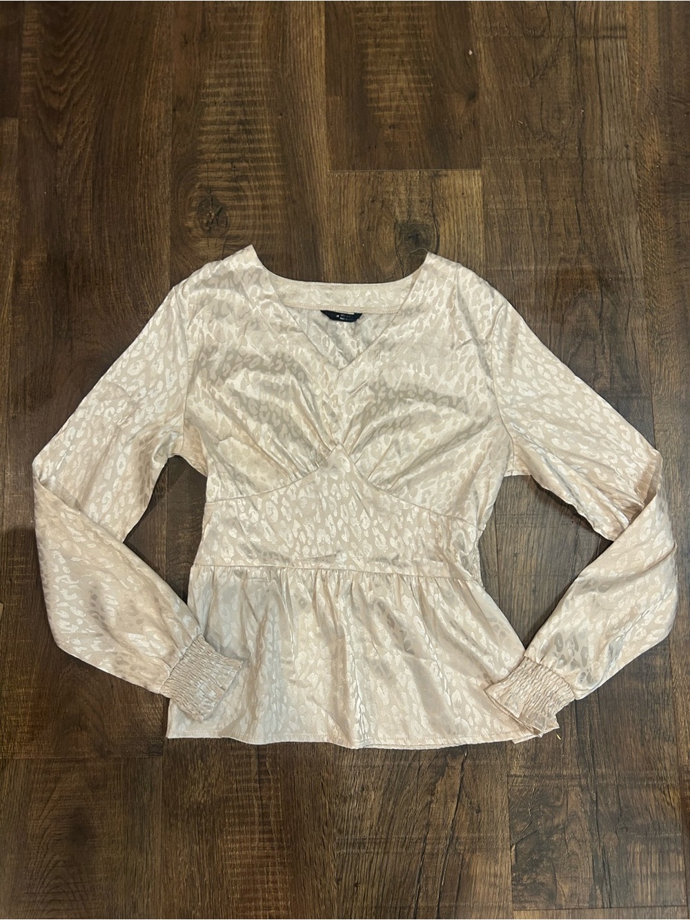 SHEIN Cream Long Sleeve Peplum V-Neck Blouse